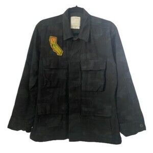Item Archival Women’s Camo Military Shacket Boxy Patches Sustainable Sz Small